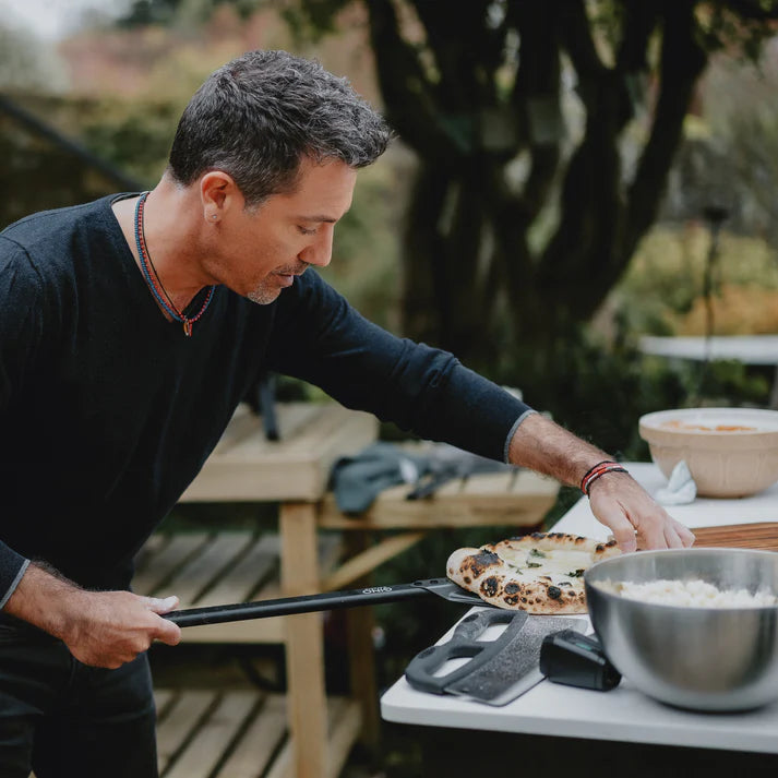 מרדת פיצה מחוררת