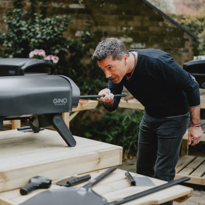 מרדת פיצה מחוררת